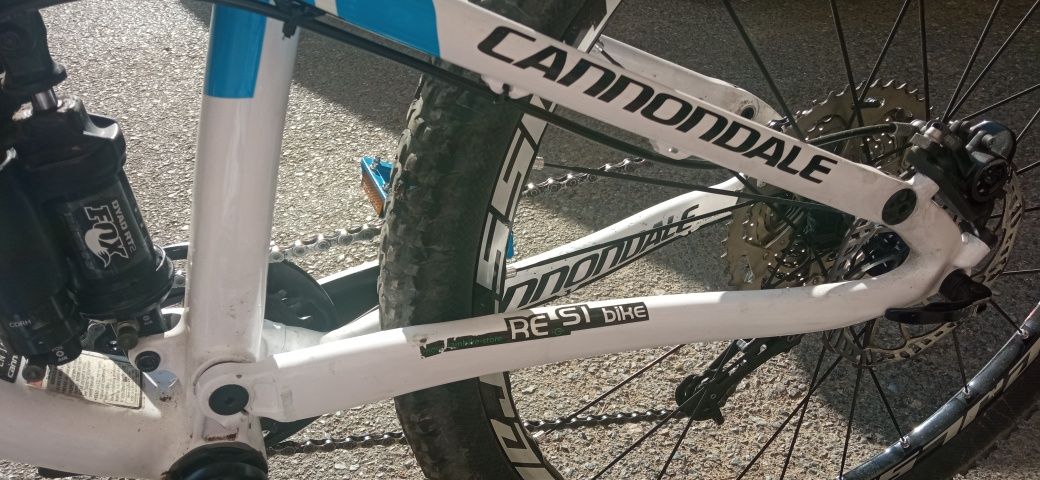 Висок клас карбонов велосипед Cannondale Trigger Carbon 2