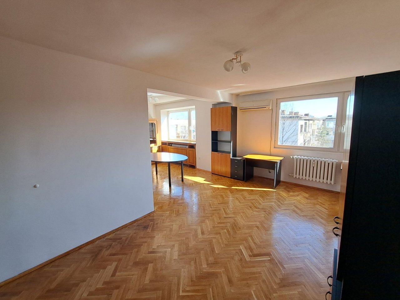 Дава се под наем Четиристаен апартамент в София, Гео Милев - 120 кв.м за 950 € - Снимка #2