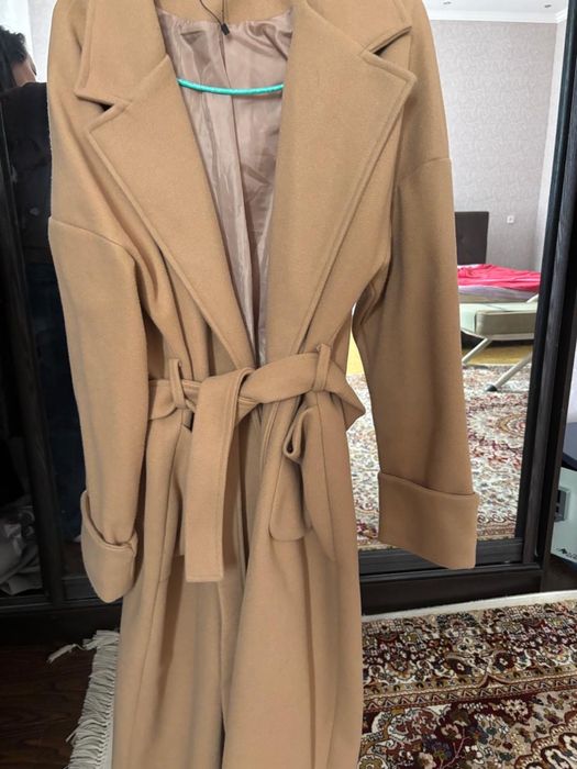 Пальто(плащ коженный, норков куртка,кож пальто,)