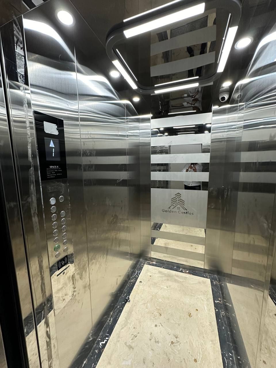Срочно накдга сотилади Сергели Лучшие 1. 1 хона 42м². Каробка