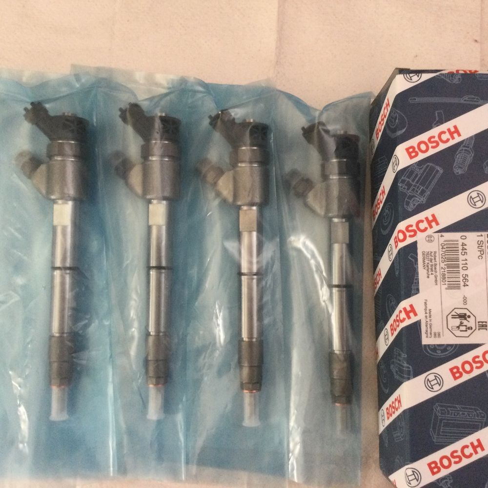 Injector injectoare noi Iveco 3.0 Daily euro 6 0445110564 5801644454