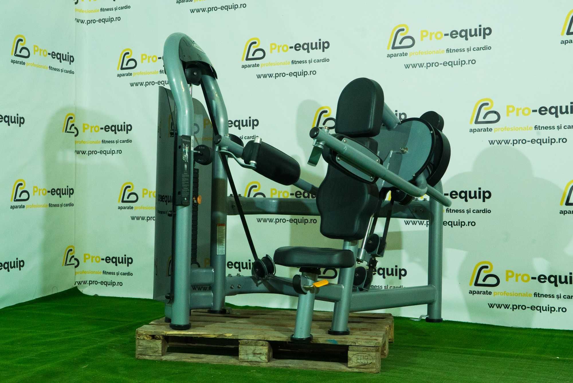 Aparat umeri Matrix, Technogym Fitness