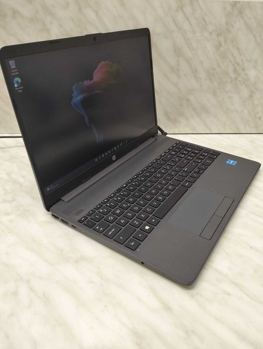 Laptop HP i3-gen 11 15.6"FHD, 8GB, SSD 256GB Zeus Amanet Rahova 20431