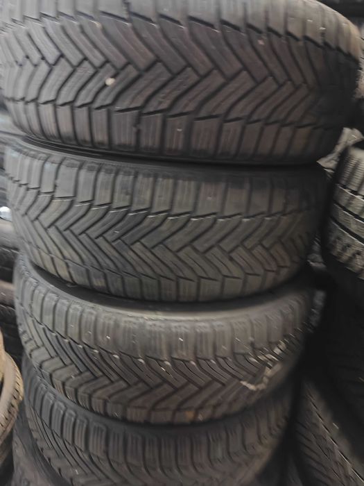 4бр.зимни гуми 215/55/17 Michelin