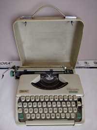 Vând Mașina de scris portabila Olympia Splendid 66