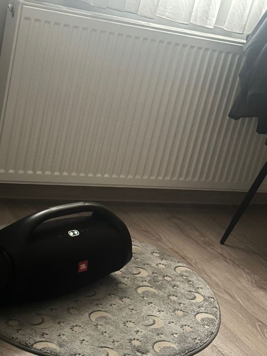 Тонколона Jbl boombox 2
