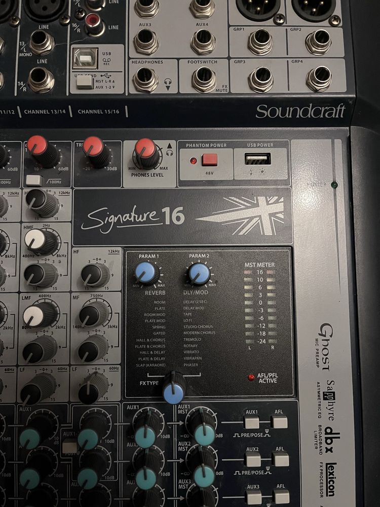 Микшерный пульт Soundcraft signature 16