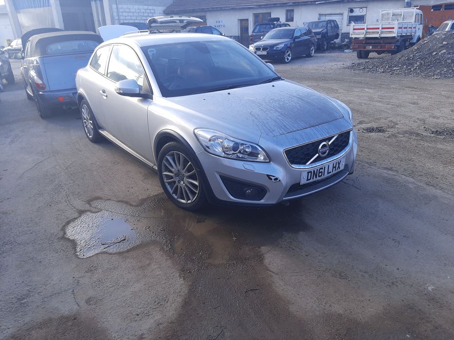 За части Volvo C30 1600 кубика дизел 2012 година