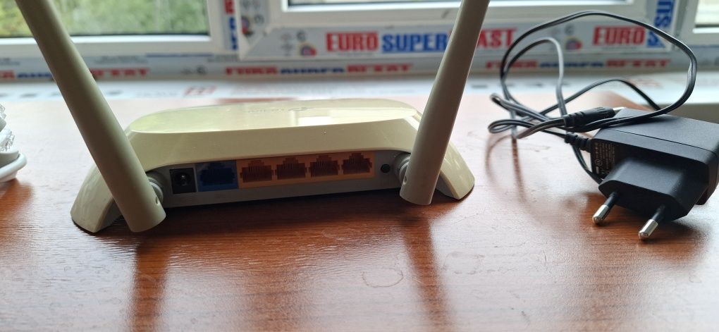 Wi-Fi роутер TP-Link TL-WR840N (V4) – отличное состояние!
