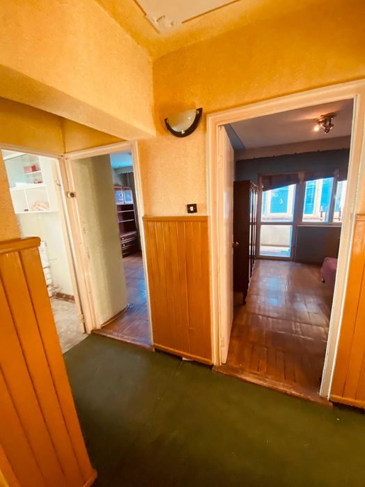 Apartament 3 camere decomandat cu garaj - Lupeni - Hunedoara  (Straja)