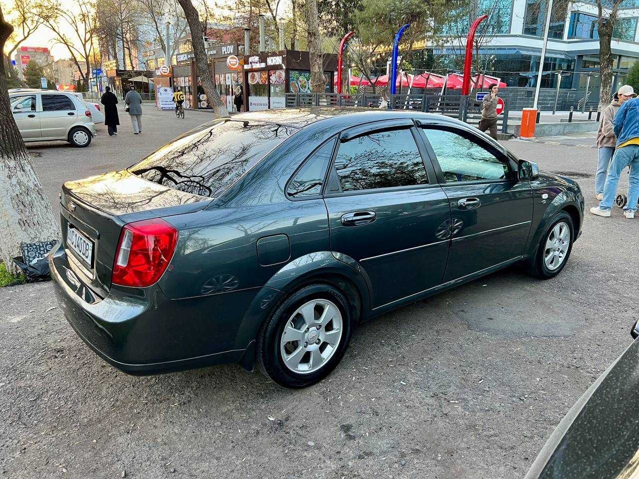 Продам Lacetti gentra 2018