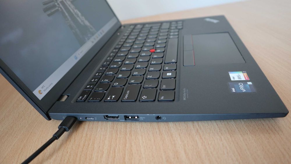 Lenovo ThinkPad T14s 3 Gen / i5 1245U/ SSD 256GB/16GB