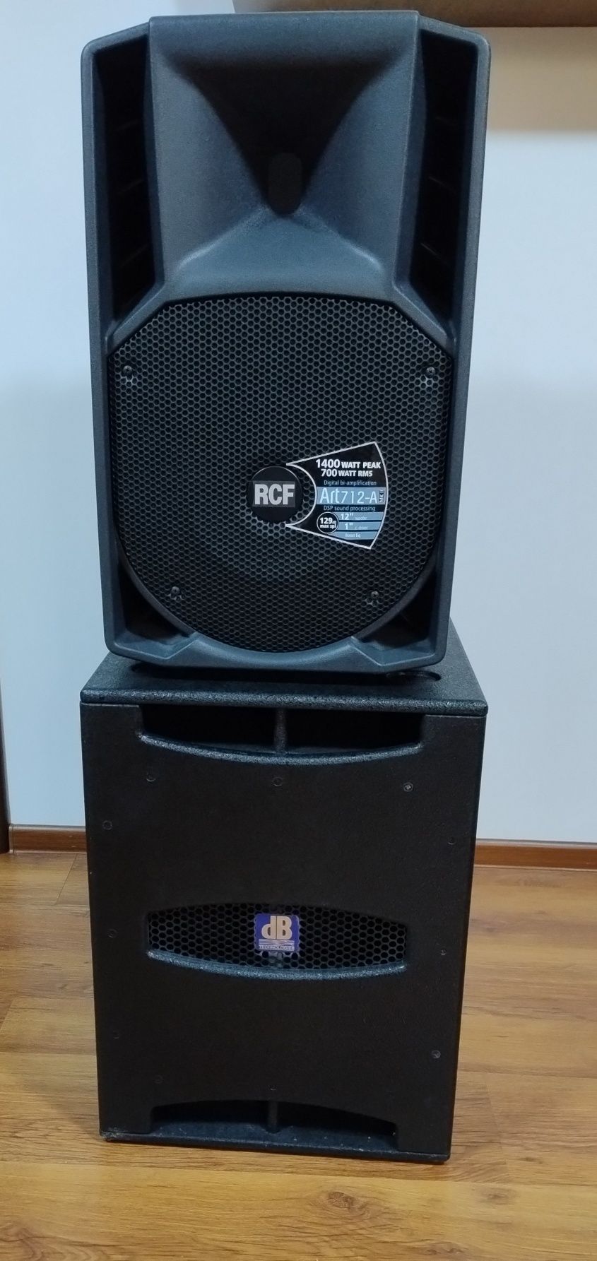 2 boxe RCF ART 712-A Mk 2 pentru formații dj conferințe biserici