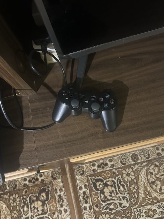 Продавам плейстеишън 3