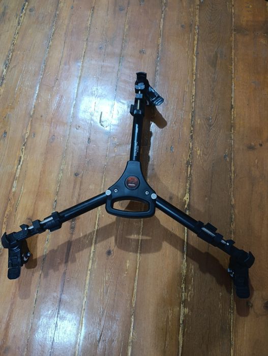 Shtativga g‘ildirakli oyoqlar sotiladi