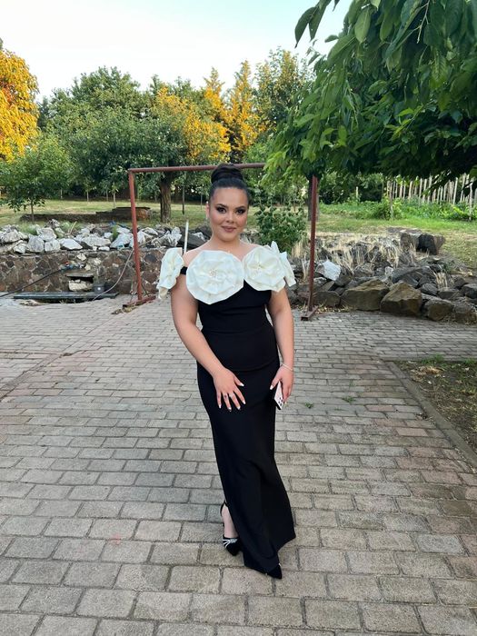 Vând rochie elegantă