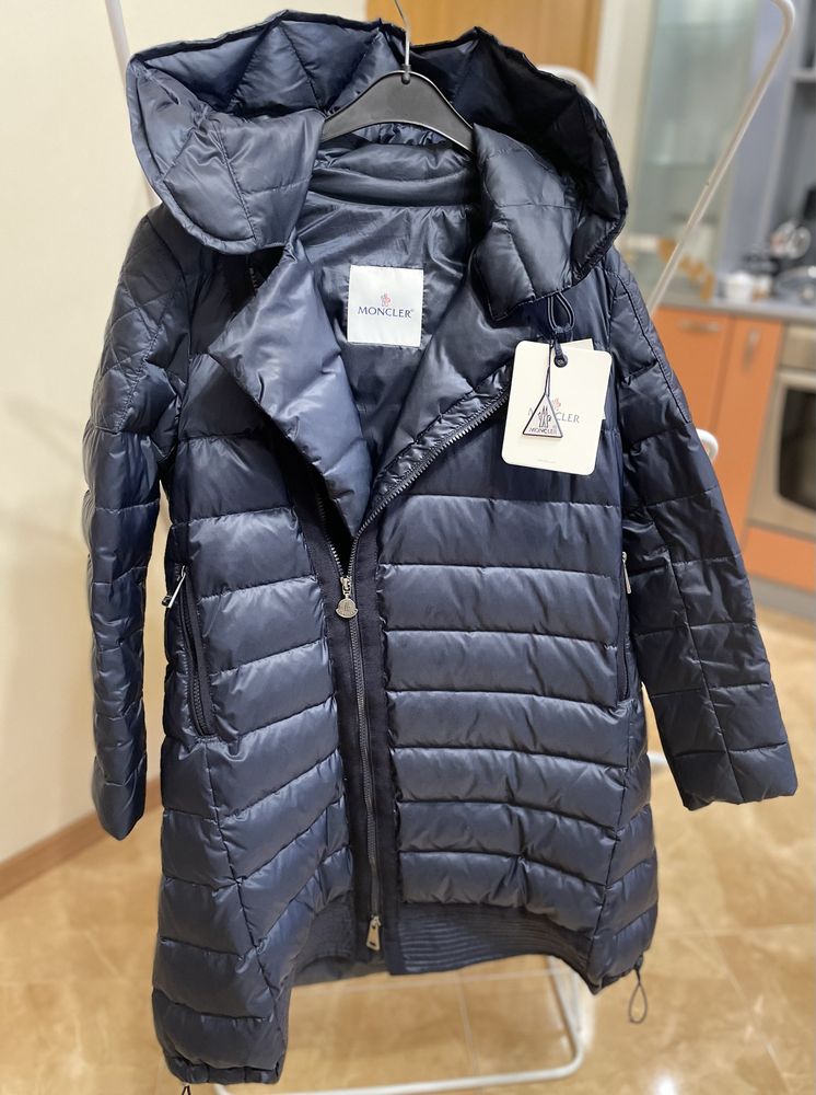 Ново Оригинално яке Moncler