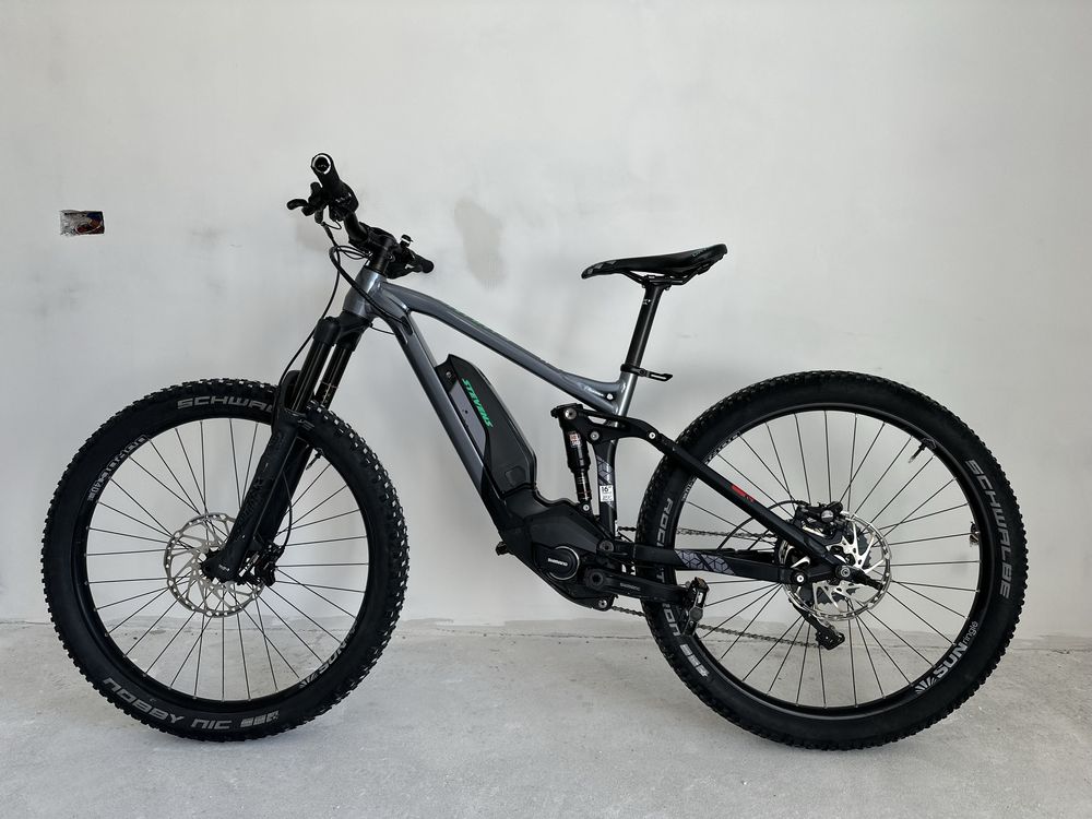 Stevens E-whaka E-Bike full suspensii