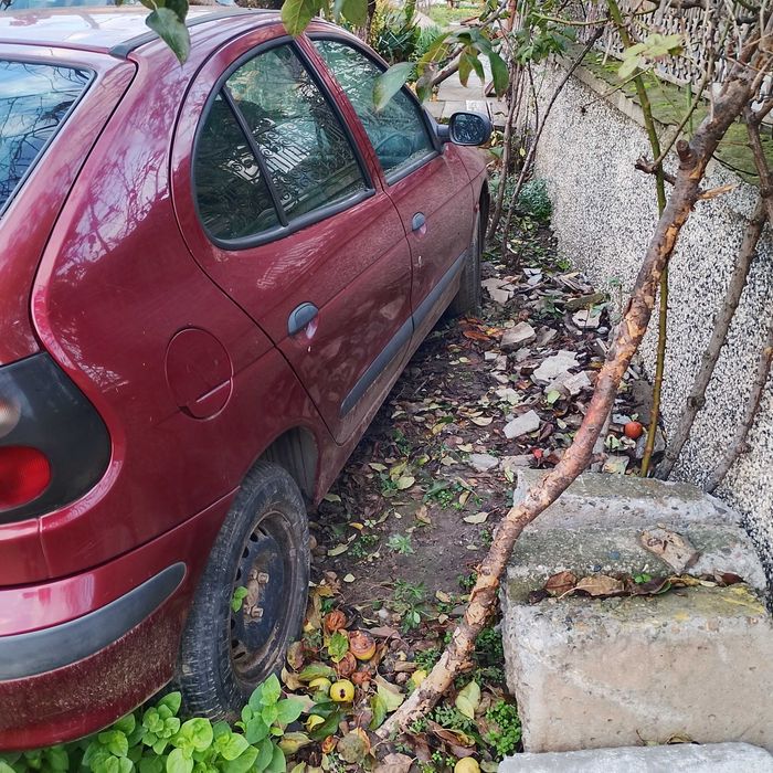 Рено Меган 1998 год 1.9 дизел