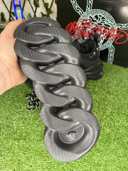 Versace Chain Reaction Black