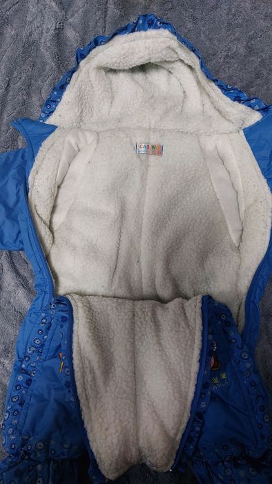 Продам комбинезон тёплый состояние новое,0-6 месяцев