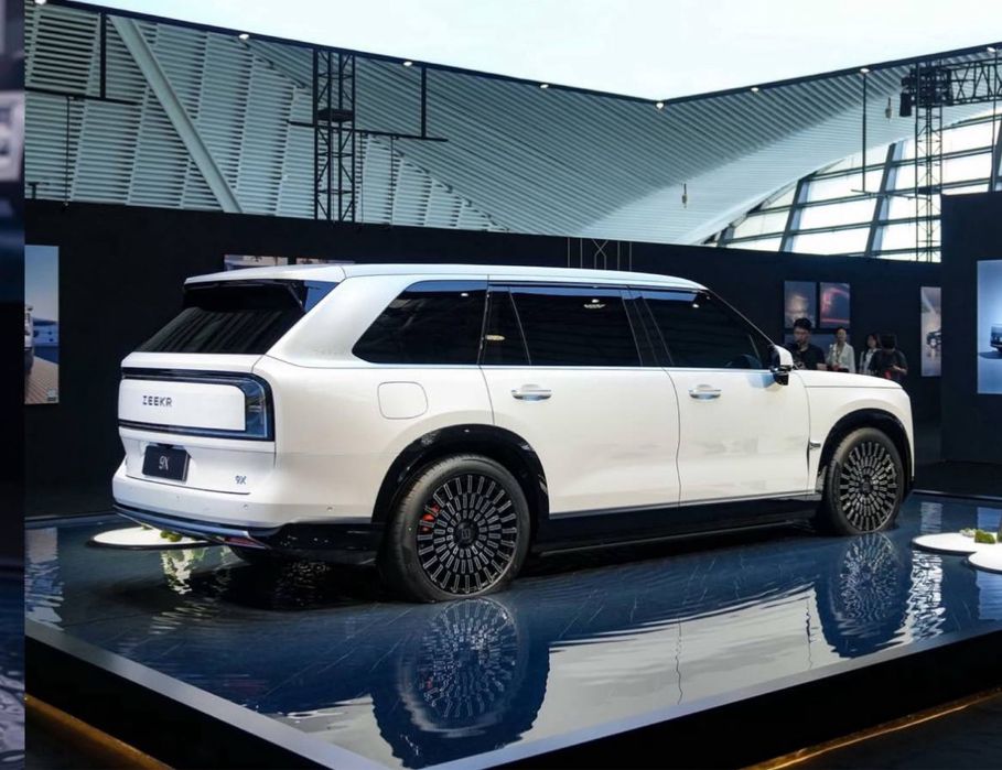 Zeekr x9 full dop opsia