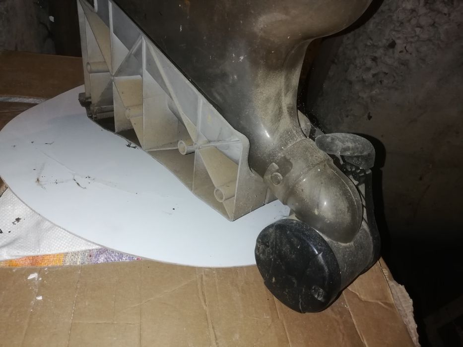 Продам контейнер для сыпучих фасоль промышленный