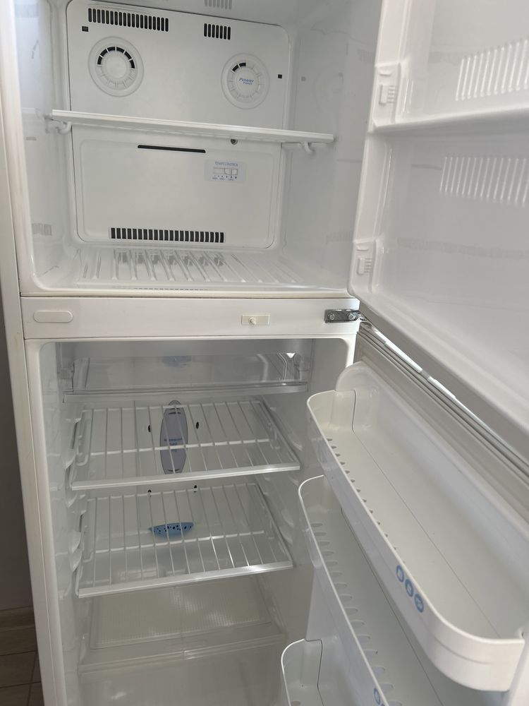 Продам холодилник в отличном состояни