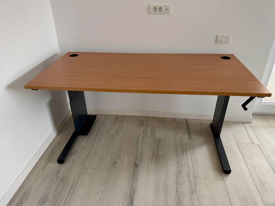 Birou solid FLEISCHER 80x160 - reglabil manual pe înălțime