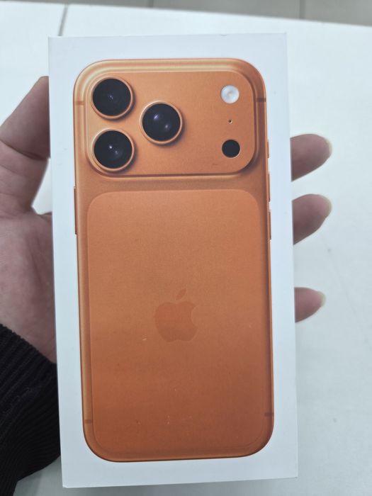 Iphone 17pro orange