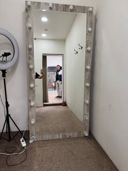 Диван и пуфик . б/у . В отличном состоянии