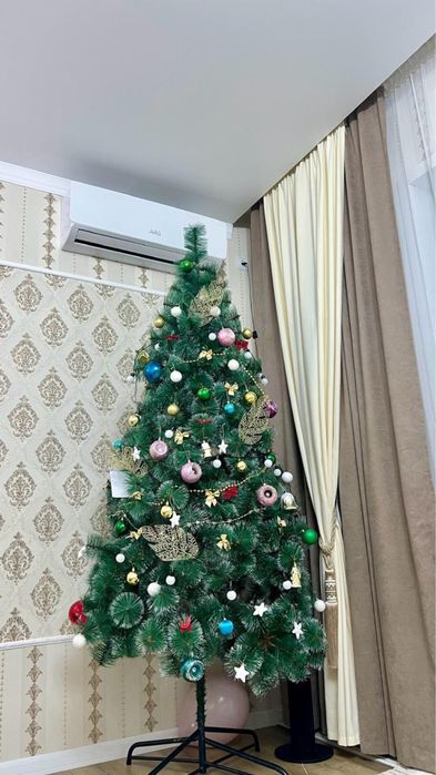 Продам елку в отличном состоянии