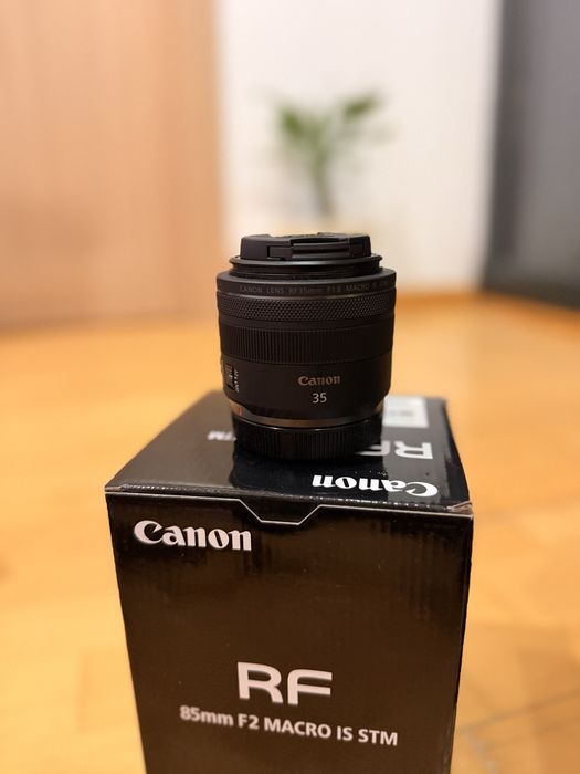 Canon 35mm RF 1.8 - NOU
