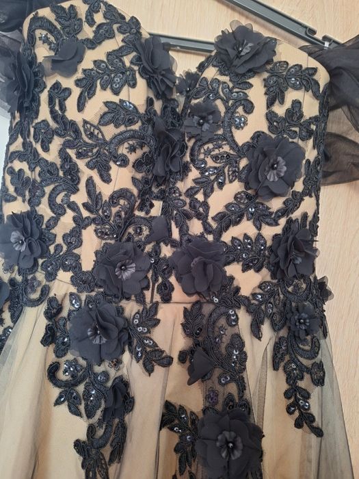 Бална рокля с тюл и корсет