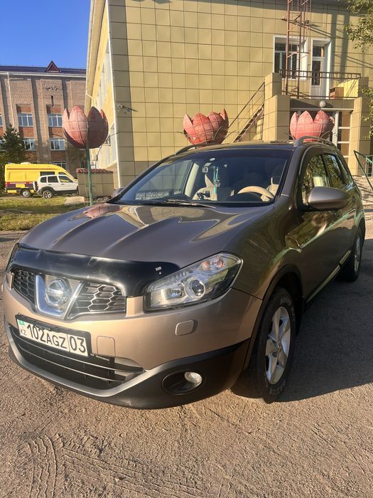 Nissan Qashqai +2