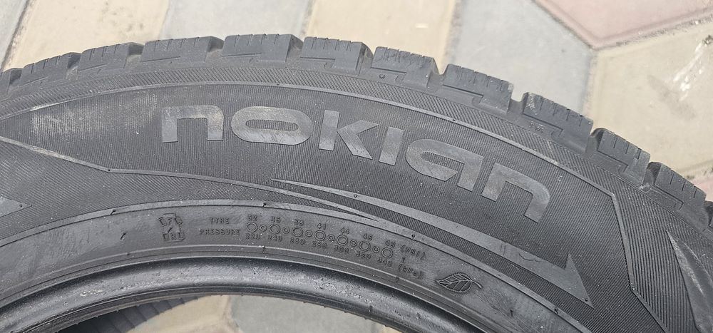 Продам шины Nokian RS2