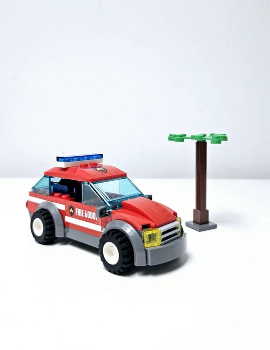 Lego City 60001 - Fire Chief Car (2013)