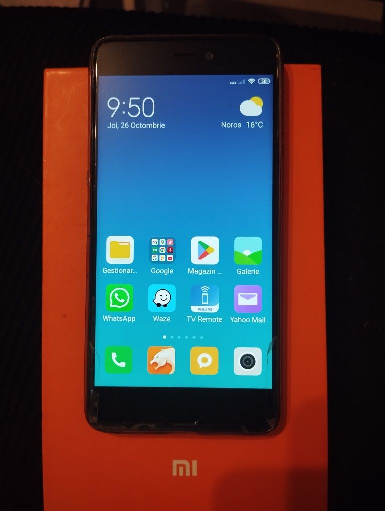 Vând telefon mi 4c și mi 5s