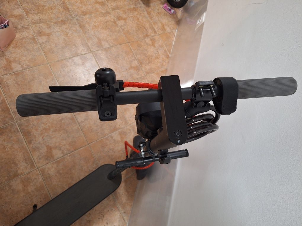 Електрическа тротинетка в гаранция Xiaomi scooter 4