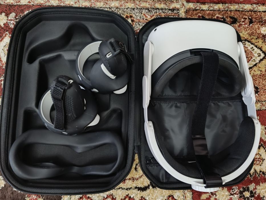 Продам очки виртуальной реальности oculus quest 2