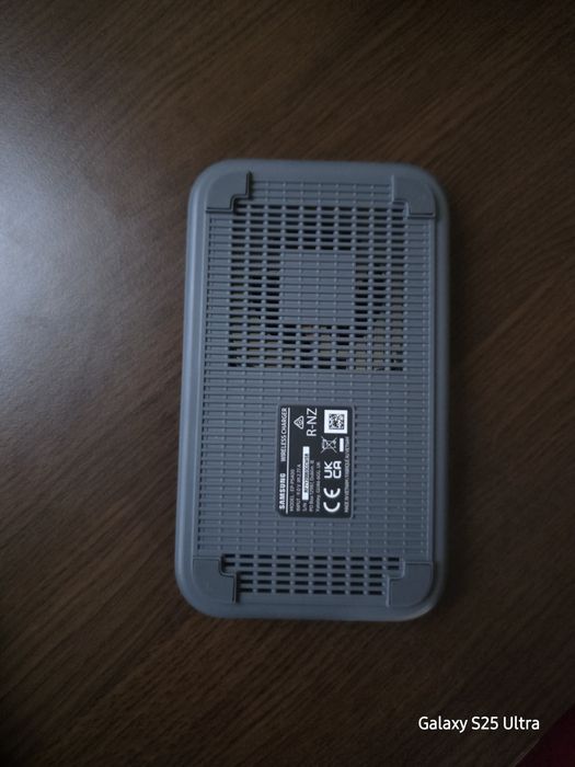 Безжично зарядно устройство Samsung Wireless Charger Duo Pad 15W, чере