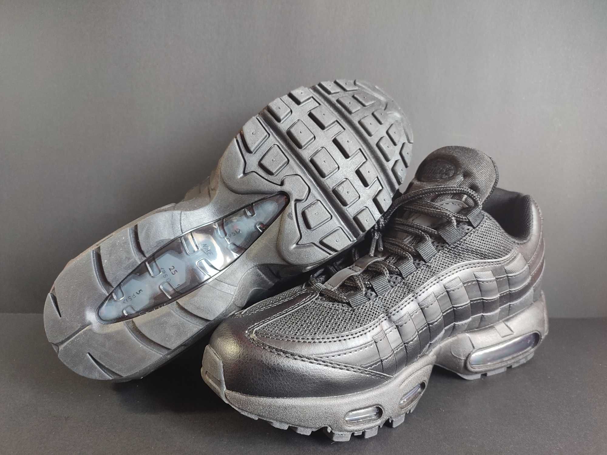 Nike Air Max 95 "Essential Black" - 43 44 45