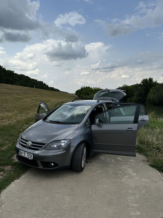 Golf Plus 1.4 TSI R-Line – FULL EXTRA – 122 CP