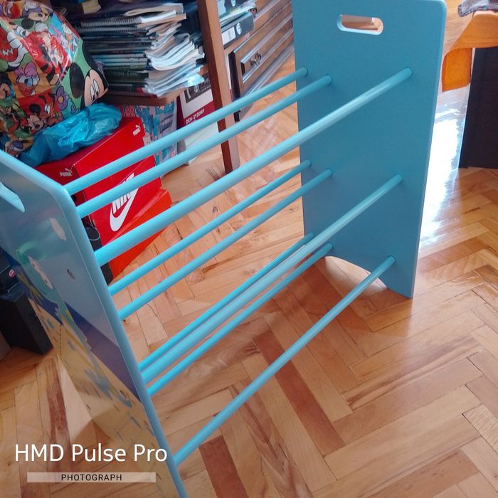 Етажерка за играчки