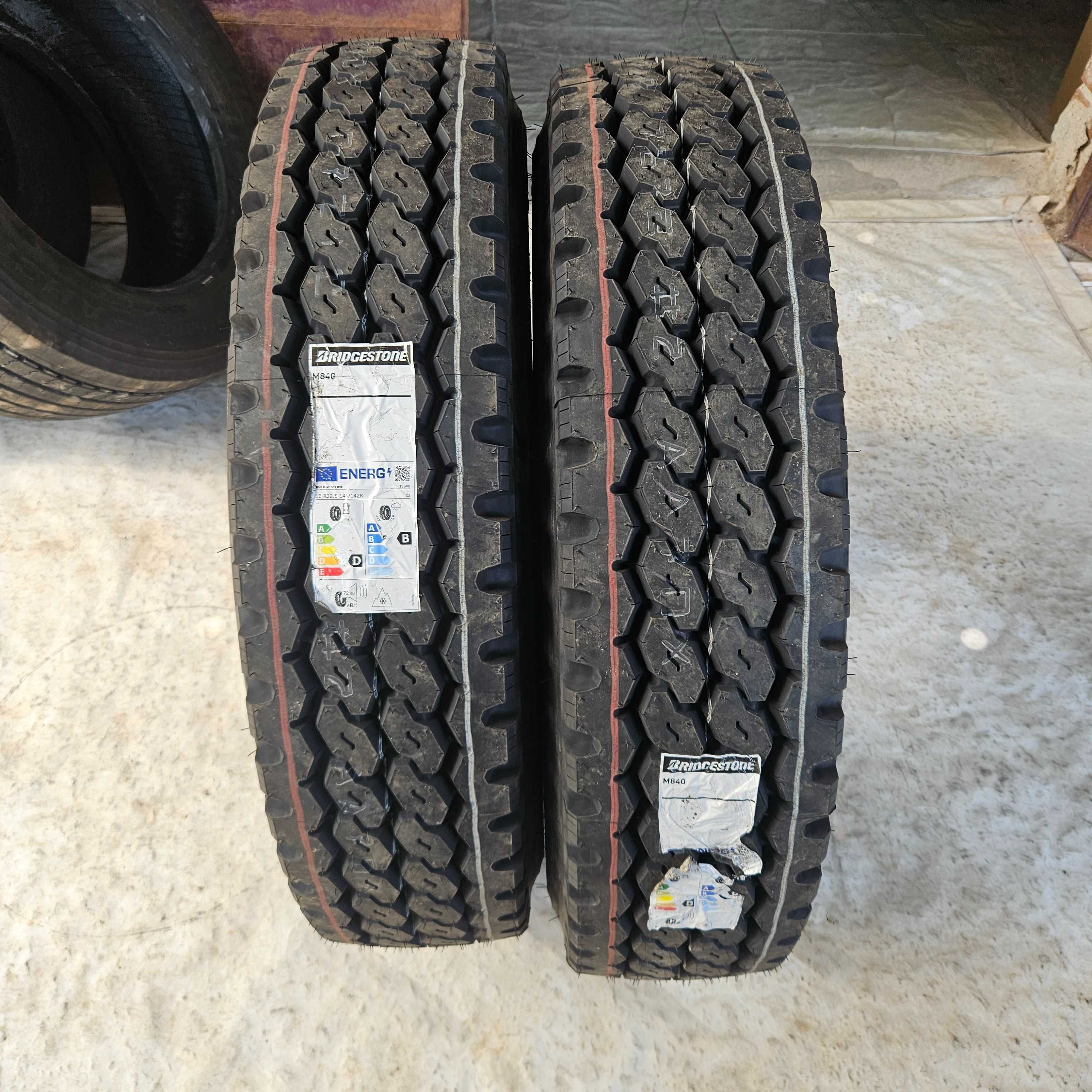 2 Нови тежкотоварни гуми 10R22.5 Bridgestone M840 144/142K M+S 3PMFS
