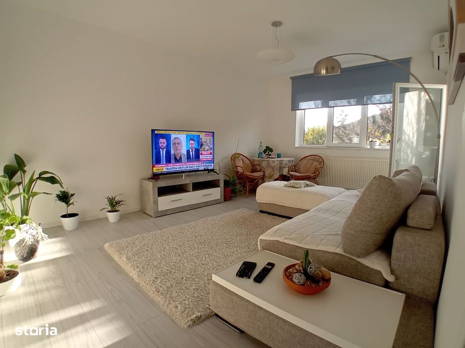 Apartament 3 camere, 2 bai, zona Aradului