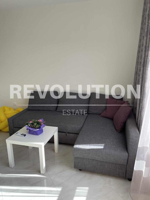 Двустаен апартамент в района на Ален мак!