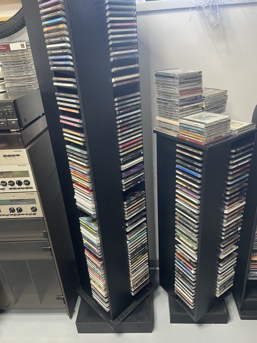 Suport cd casete cel mare 370 cduri cel mic 144 cduri sau 144 casete