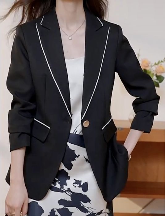 Пиджак женский черный