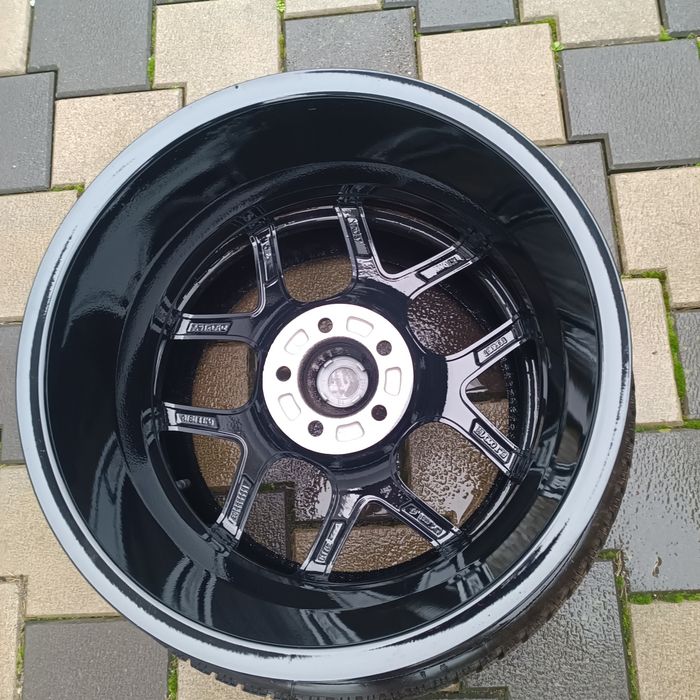 Jante Ford -Volvo R17